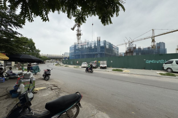 BÁN 80M2 NHÀ C4 PHỐ NGUYỄN HOÀNG TÔN KINH DOANH ĐẦU TƯ LH 0889127186