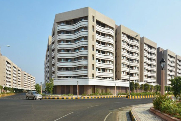 Rustomjee Evershine Global City