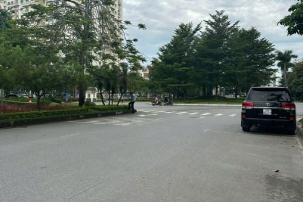 BÁN BIỆT THỰ 300M2 GIAI ĐOẠN 1 CIPUTRA 0889127186